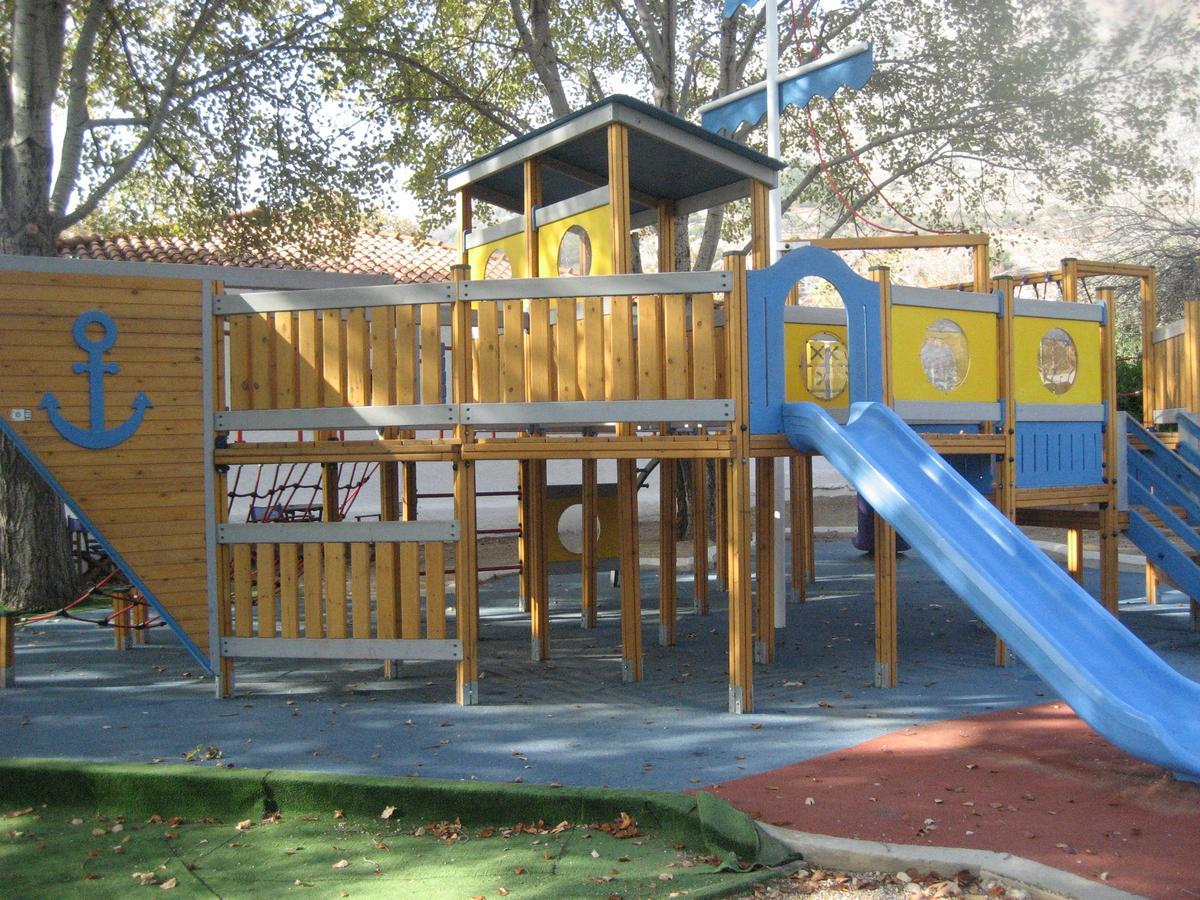 Vrontádos Kyveli Hotel Apartments מראה חיצוני תמונה