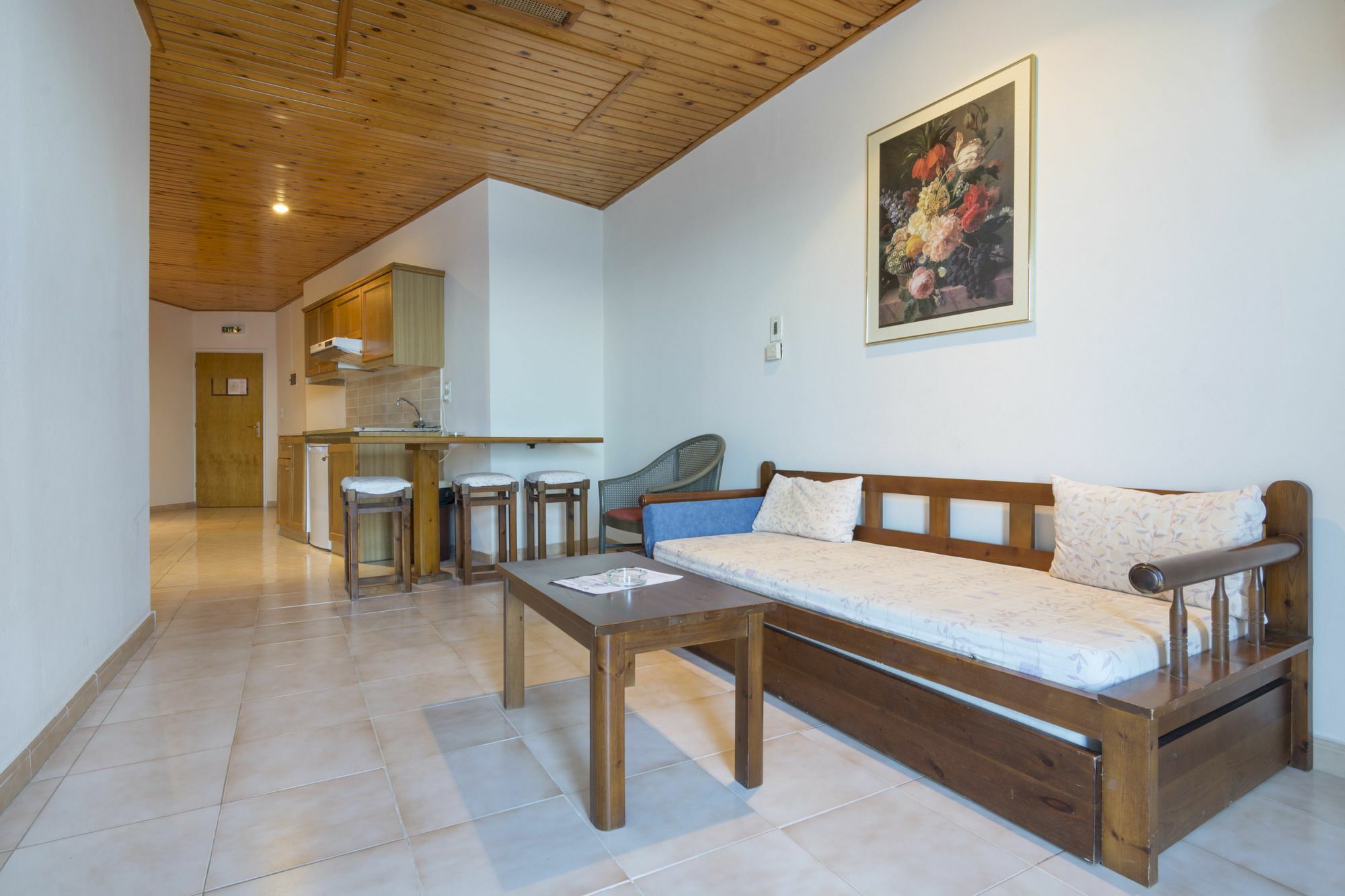 Vrontádos Kyveli Hotel Apartments מראה חיצוני תמונה
