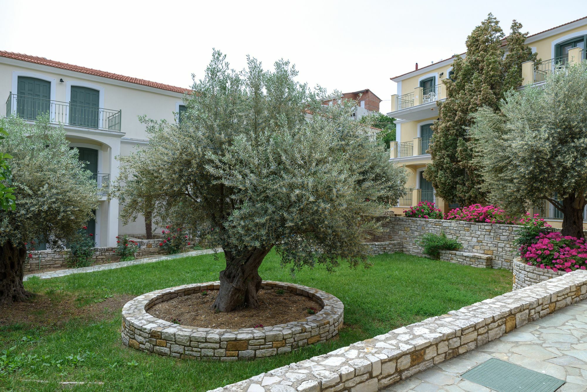 Vrontádos Kyveli Hotel Apartments מראה חיצוני תמונה