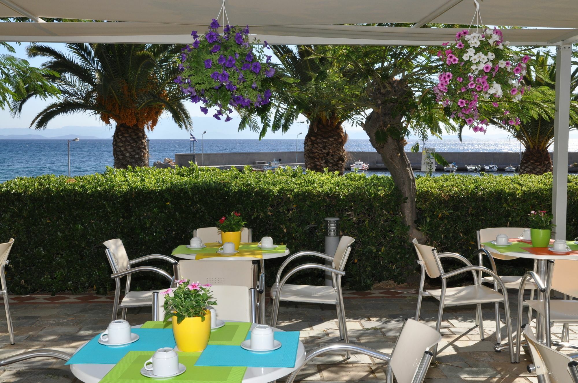 Vrontádos Kyveli Hotel Apartments מראה חיצוני תמונה