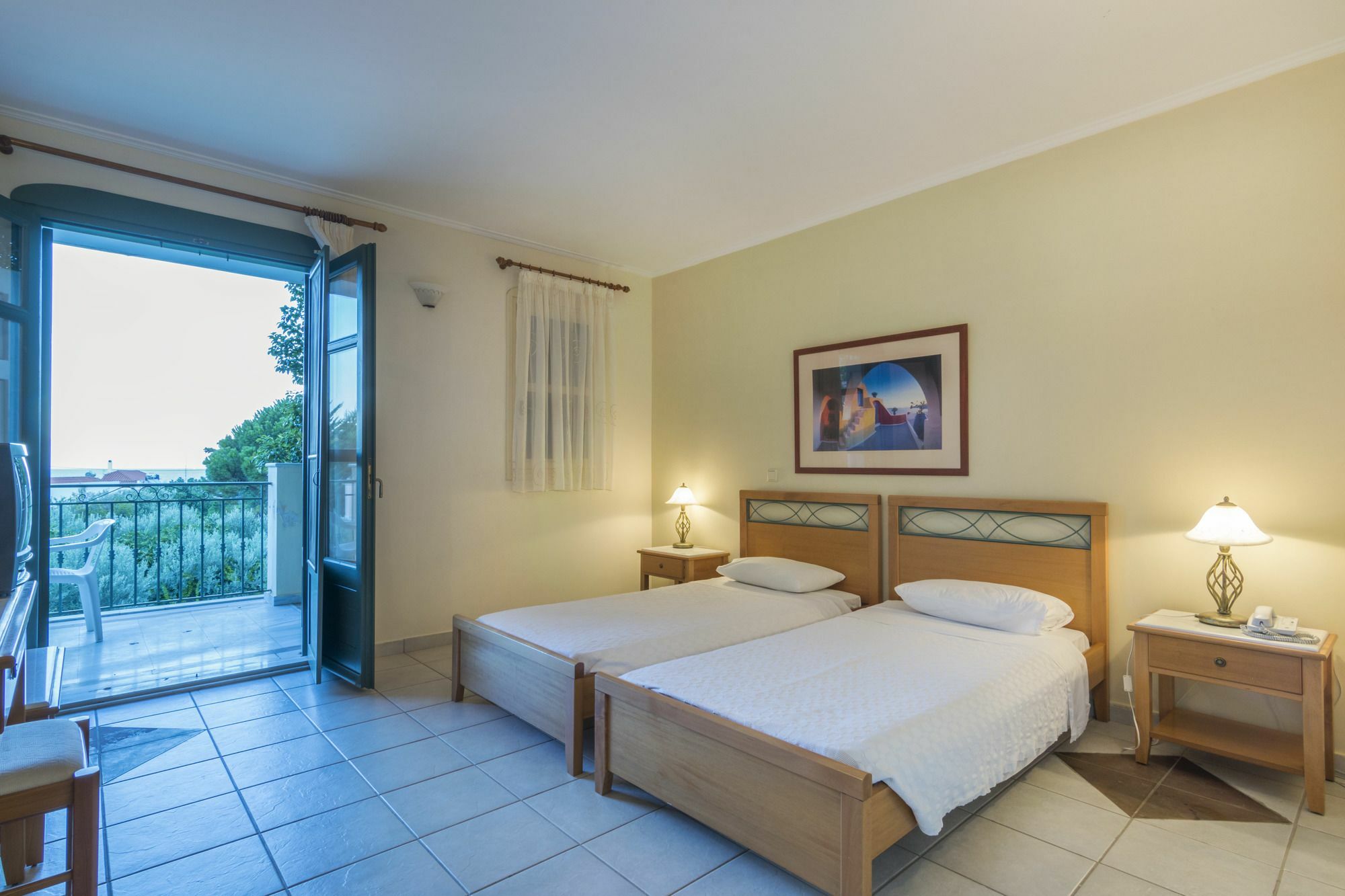Vrontádos Kyveli Hotel Apartments מראה חיצוני תמונה
