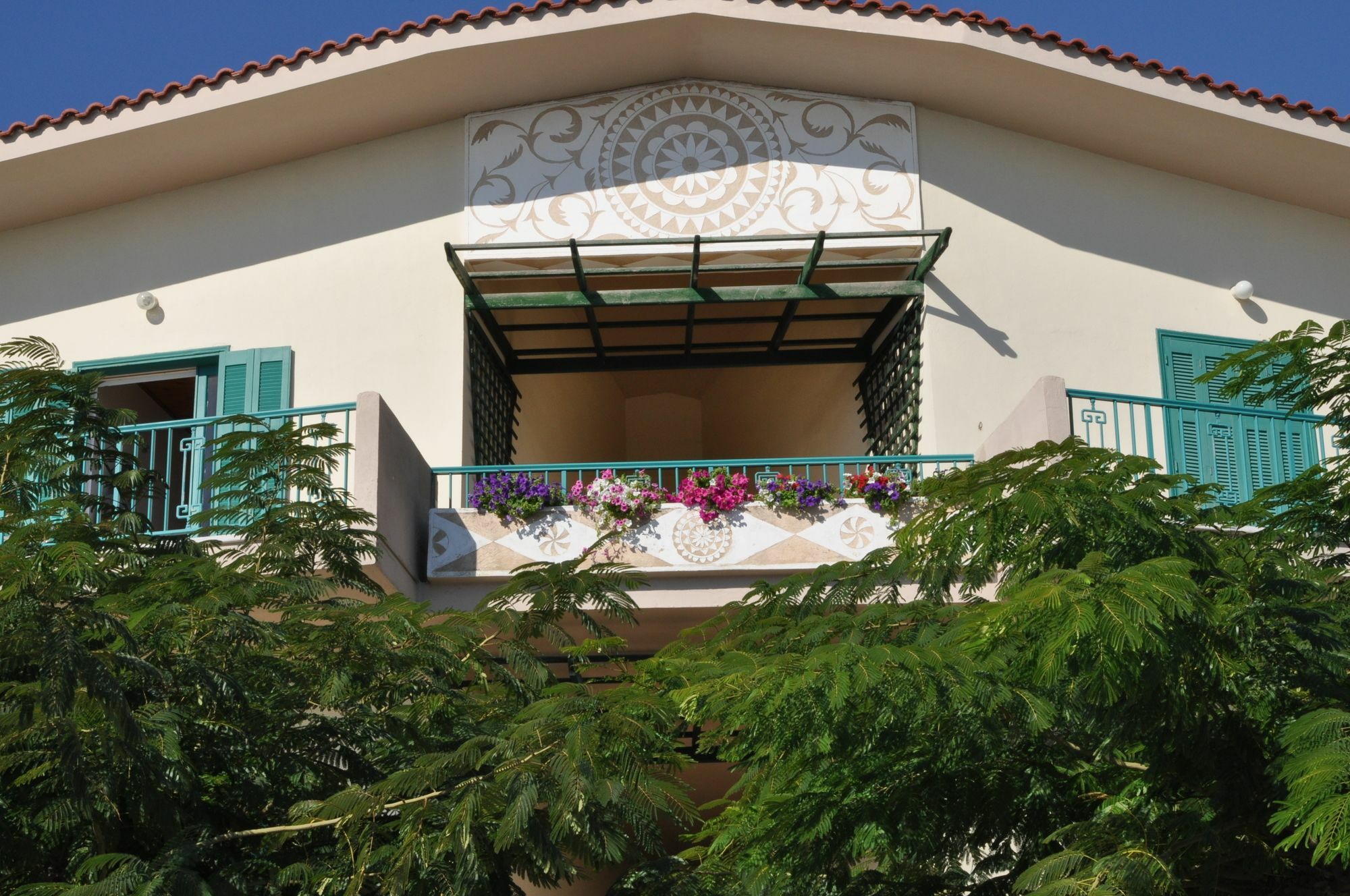 Vrontádos Kyveli Hotel Apartments מראה חיצוני תמונה