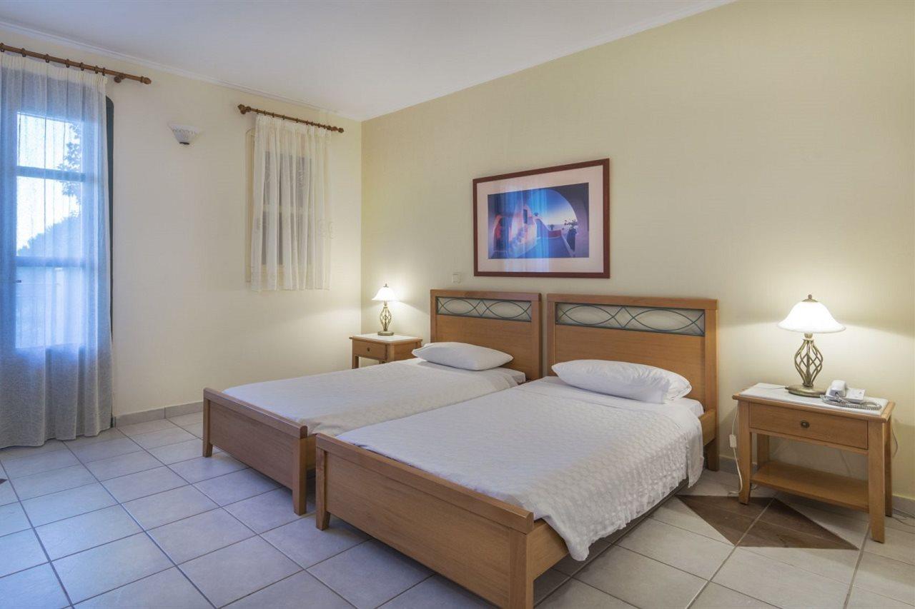 Vrontádos Kyveli Hotel Apartments מראה חיצוני תמונה